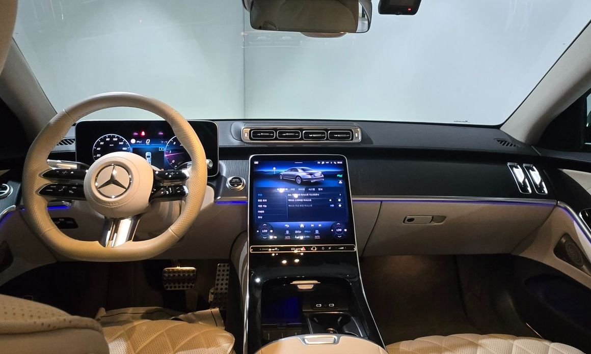 Mercedes-Benz S-Class 2023