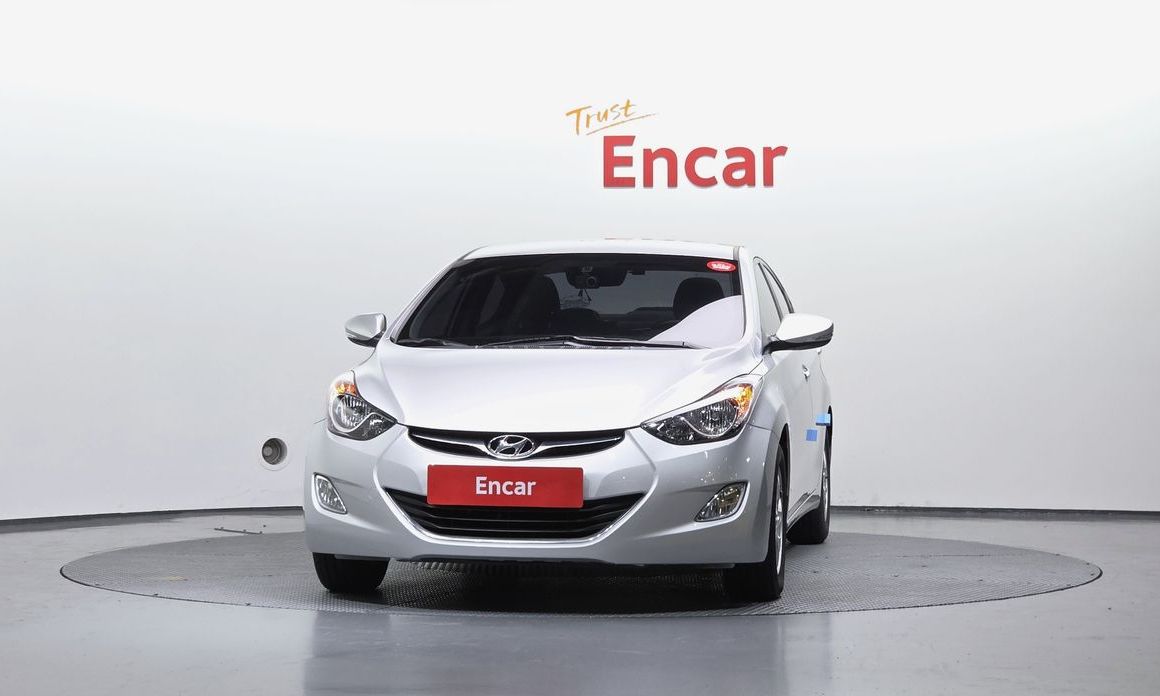 Hyundai AVANTE 2013
