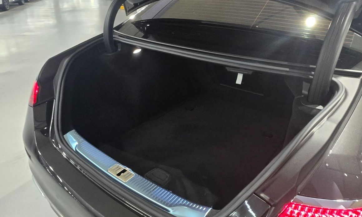 Mercedes-Benz S-Class 2023
