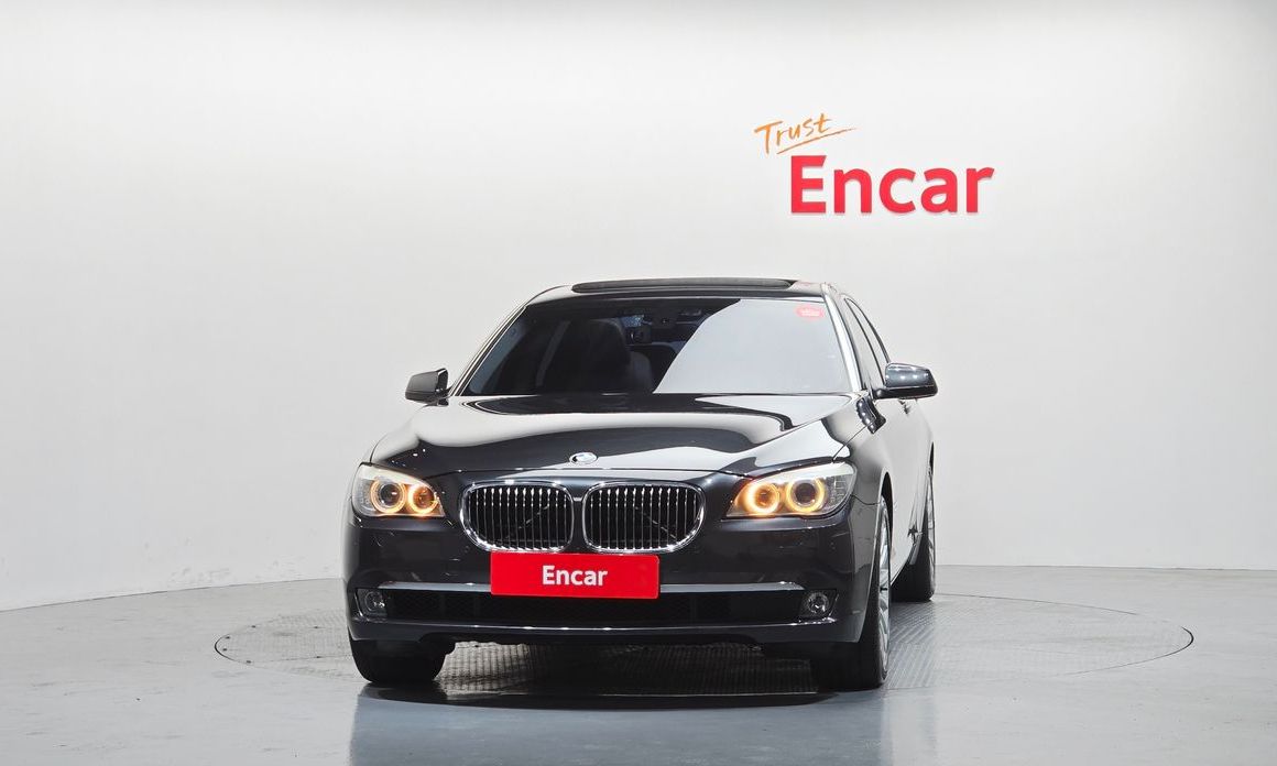 BMW 7-Series 2010
