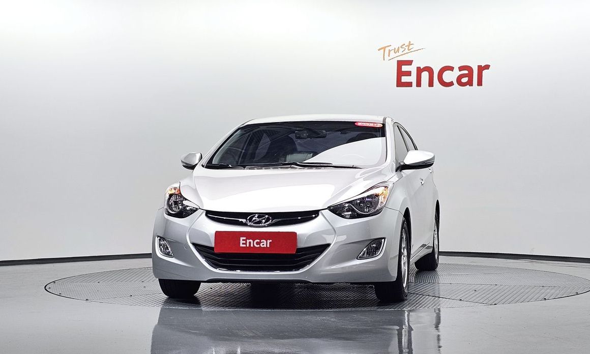 Hyundai AVANTE 2013