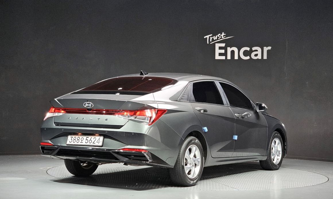 Hyundai AVANTE 2021