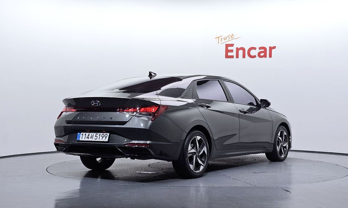 Hyundai AVANTE 2021