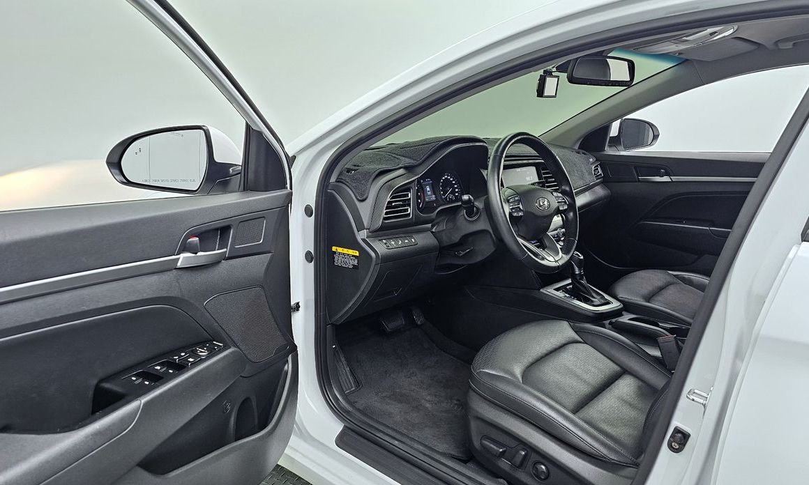 Hyundai AVANTE 2020