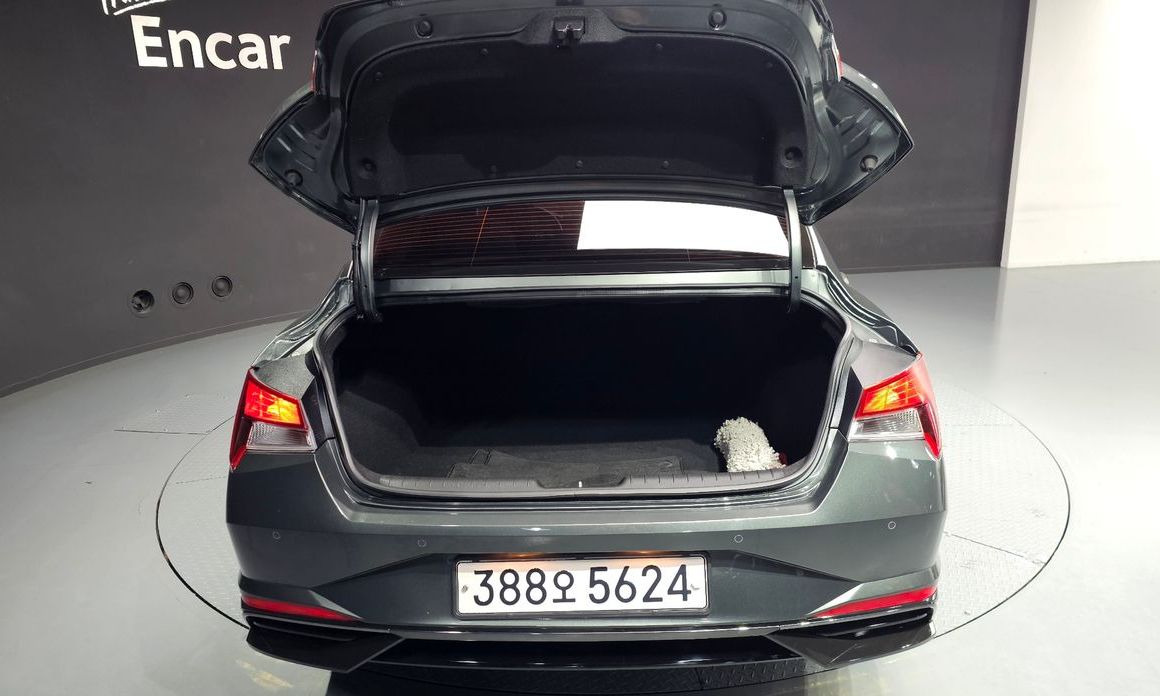 Hyundai AVANTE 2021