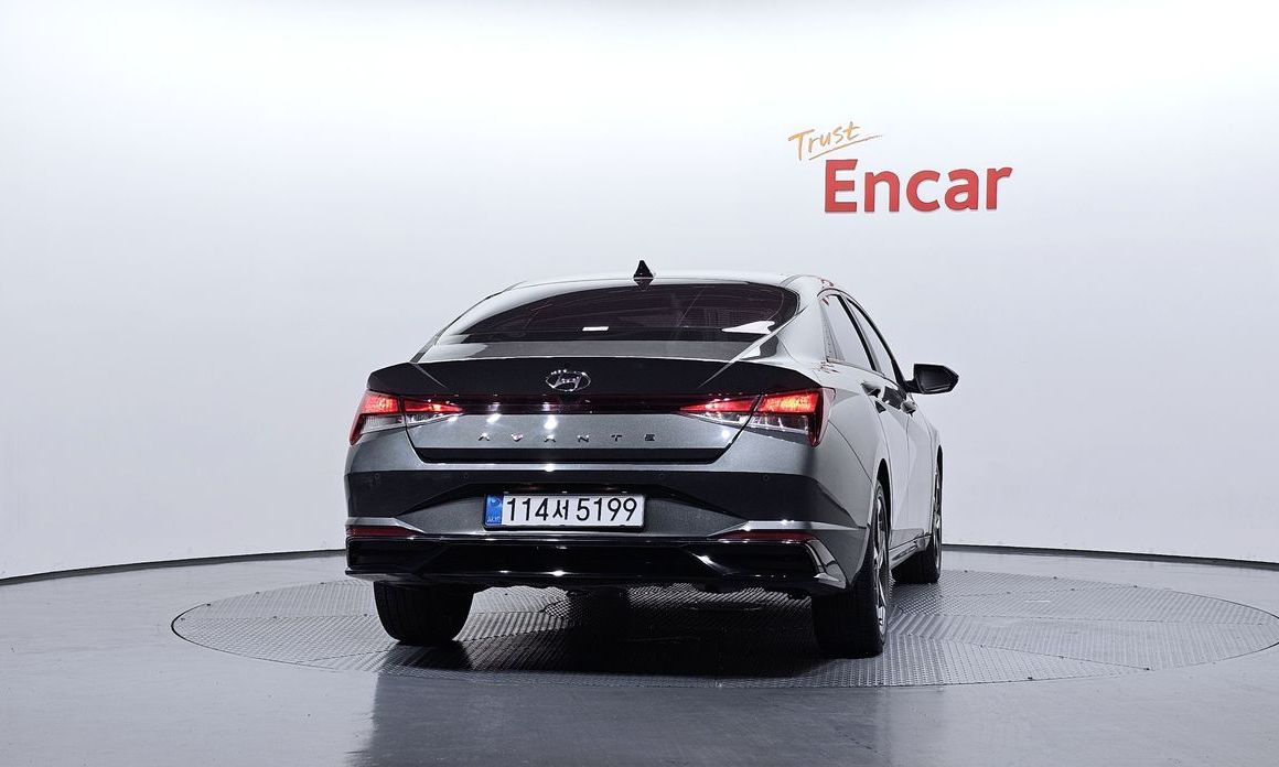 Hyundai AVANTE 2021