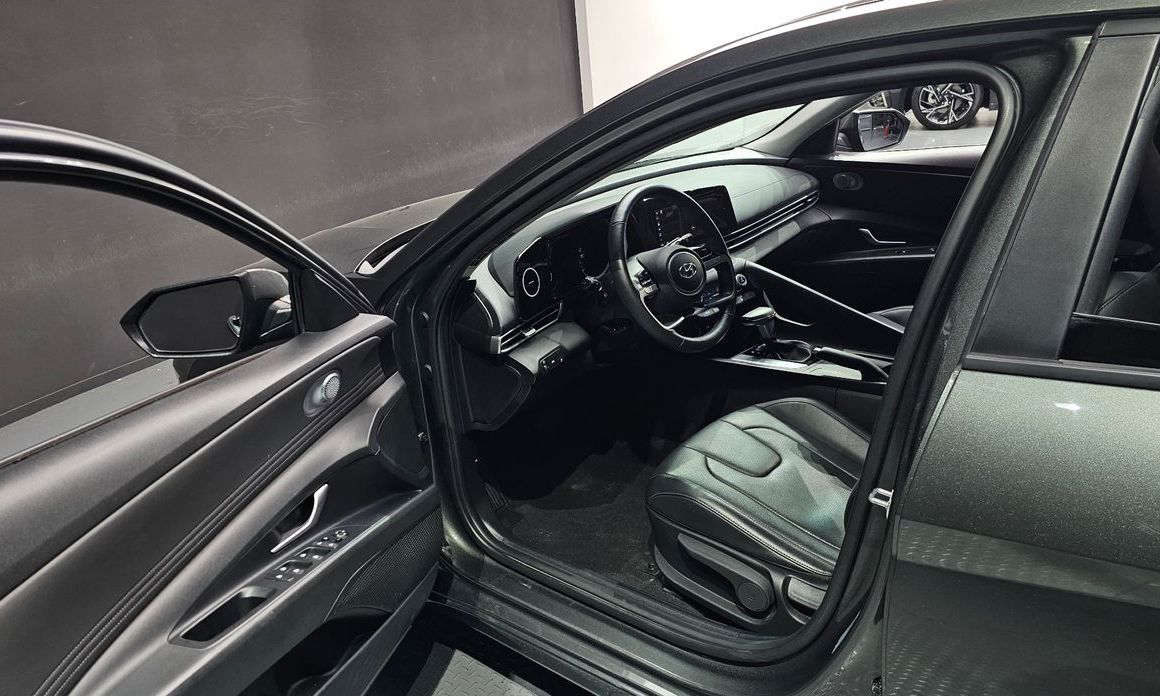 Hyundai AVANTE 2021