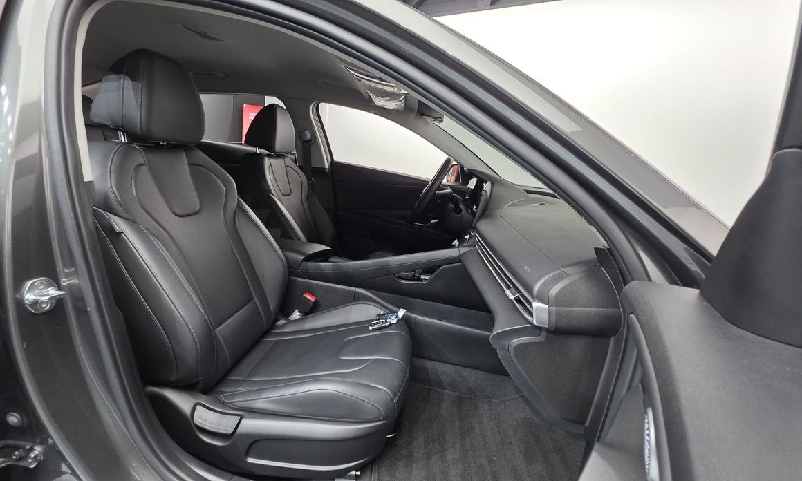 Hyundai AVANTE 2021