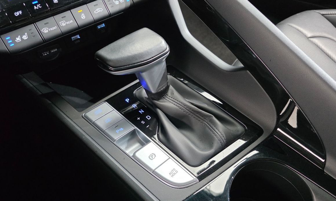 Hyundai AVANTE 2021