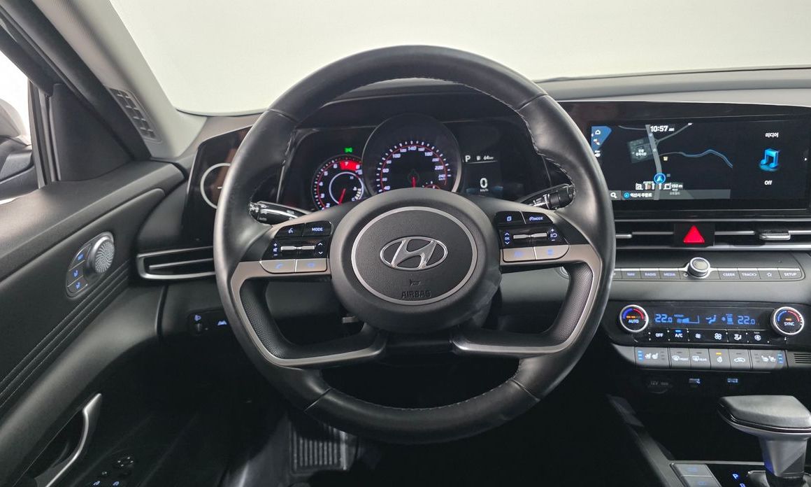 Hyundai AVANTE 2021