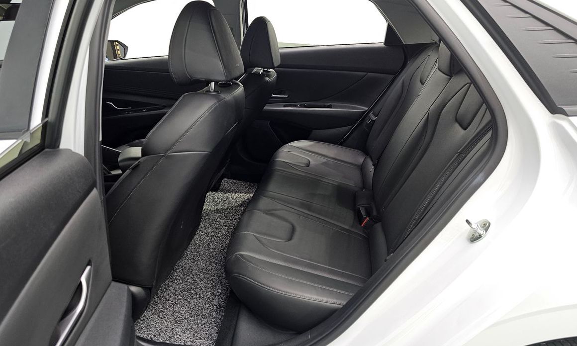 Hyundai AVANTE 2021