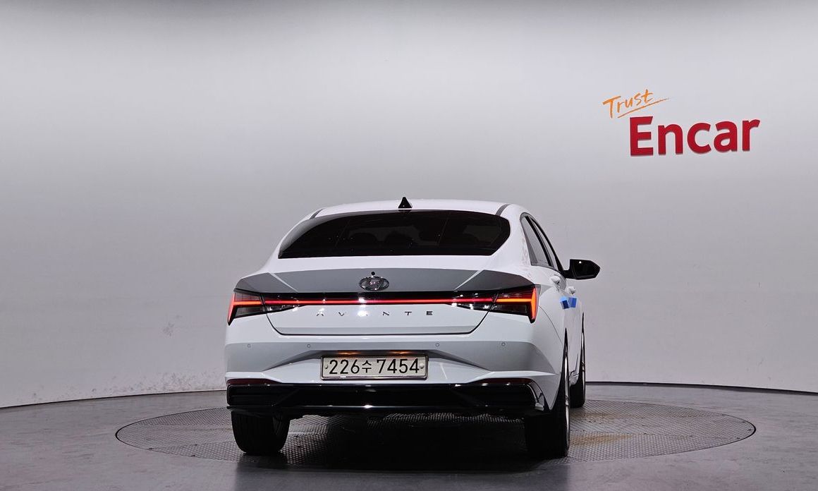 Hyundai AVANTE 2021