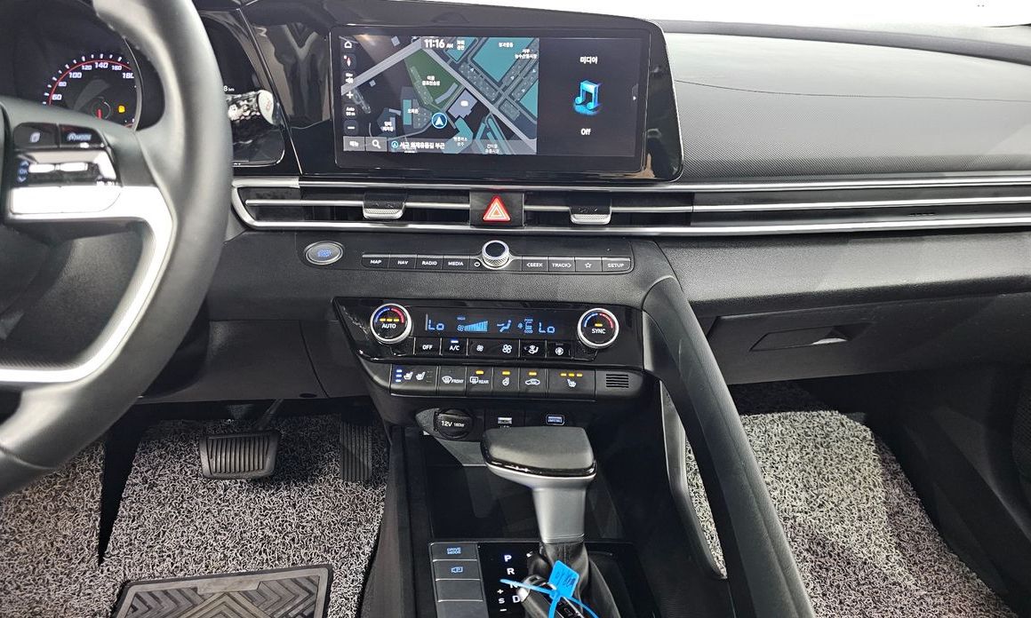 Hyundai AVANTE 2021