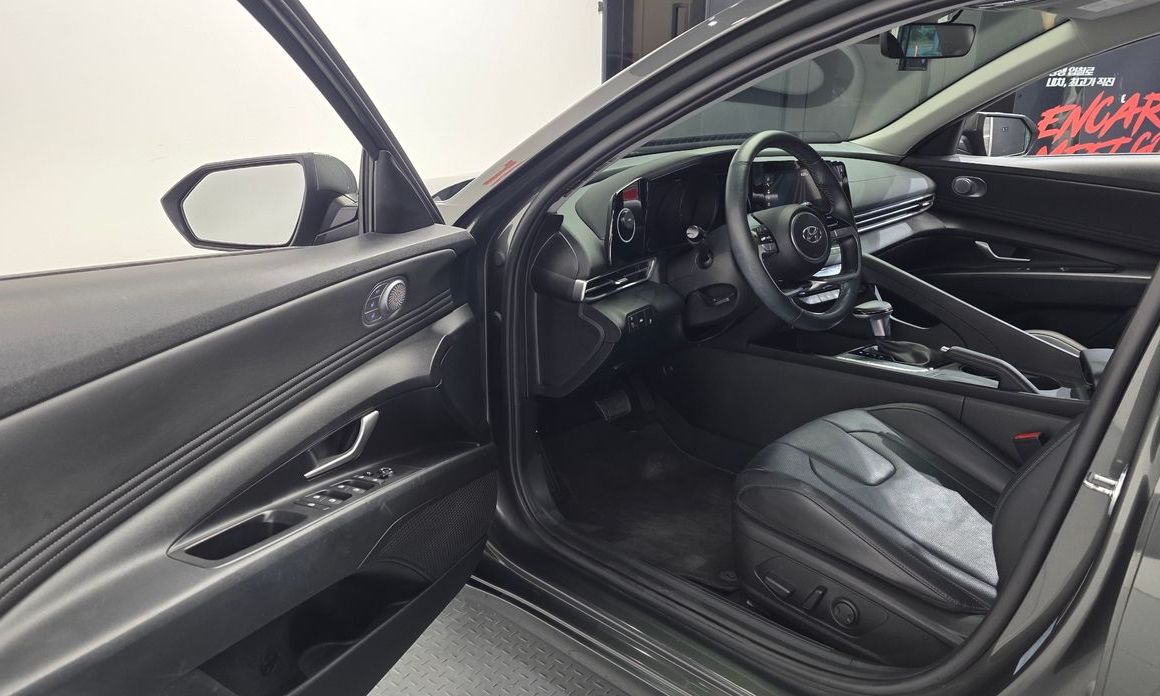 Hyundai AVANTE 2021