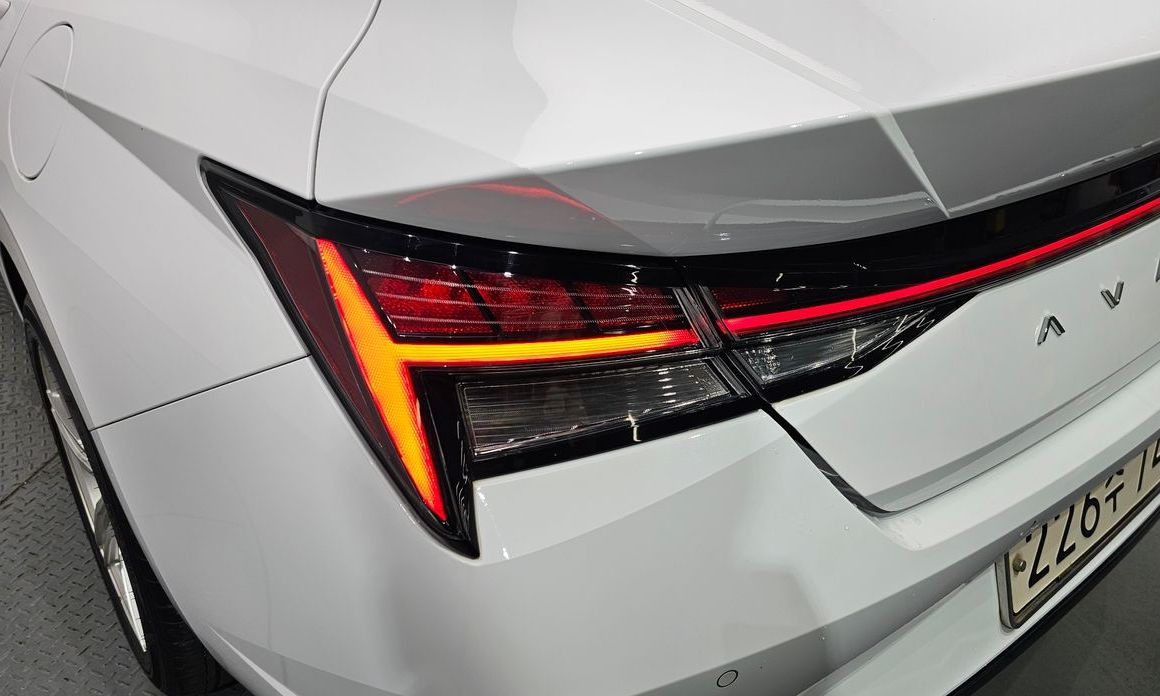 Hyundai AVANTE 2021