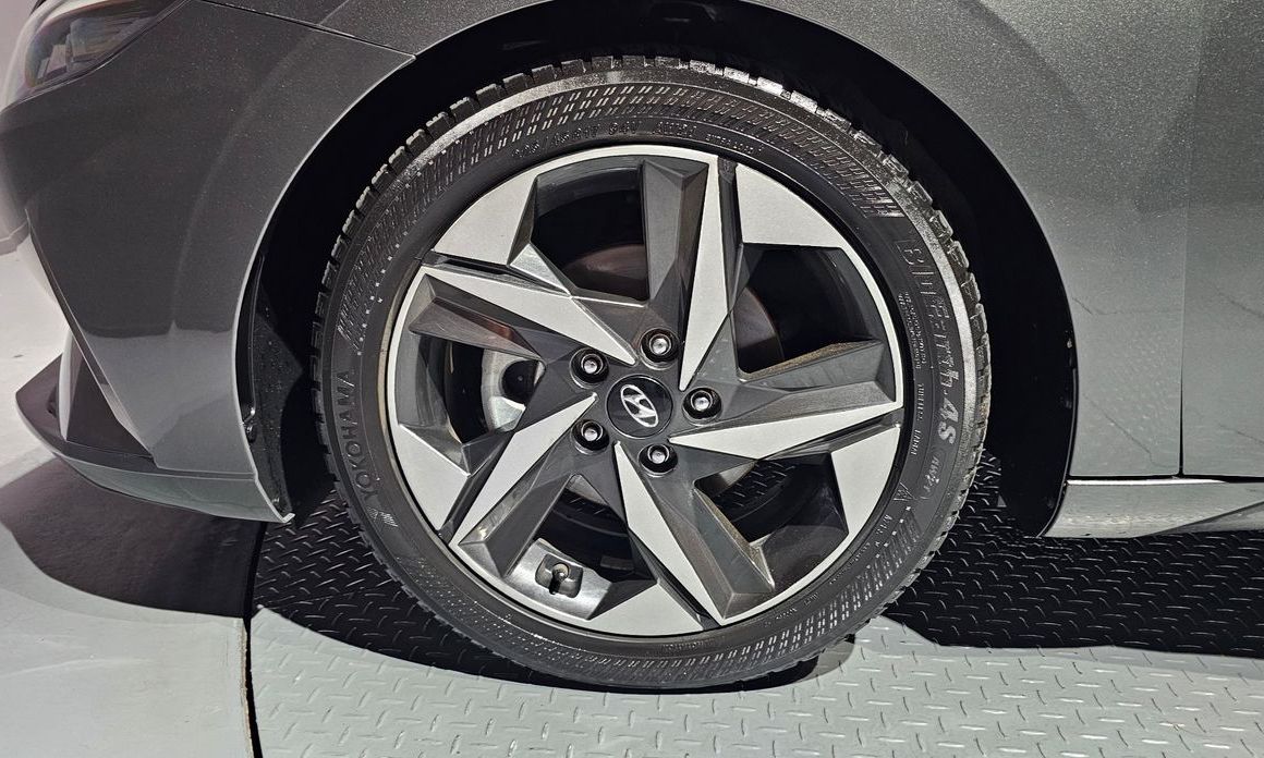 Hyundai AVANTE 2021