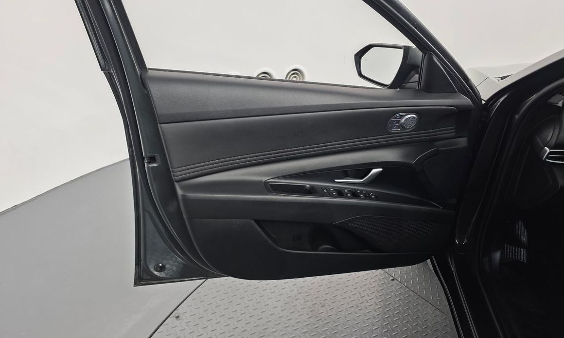 Hyundai AVANTE 2021