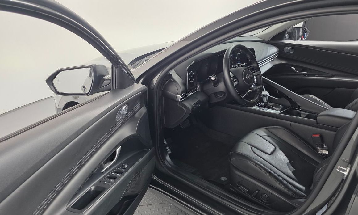 Hyundai AVANTE 2021