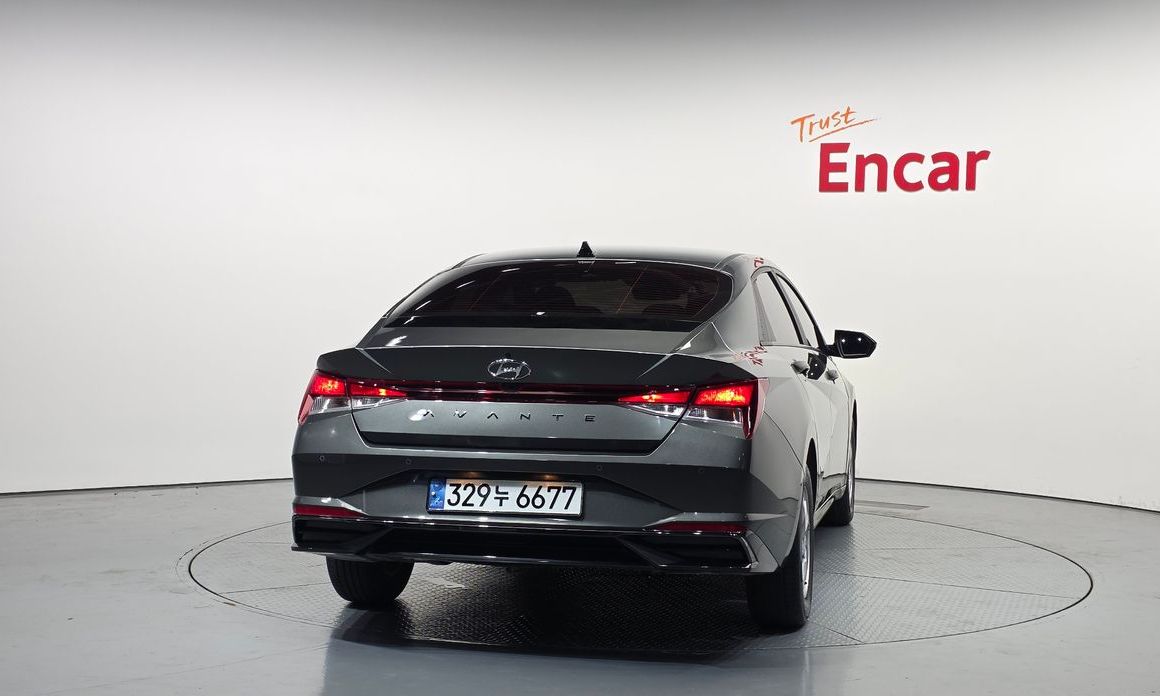 Hyundai AVANTE 2021