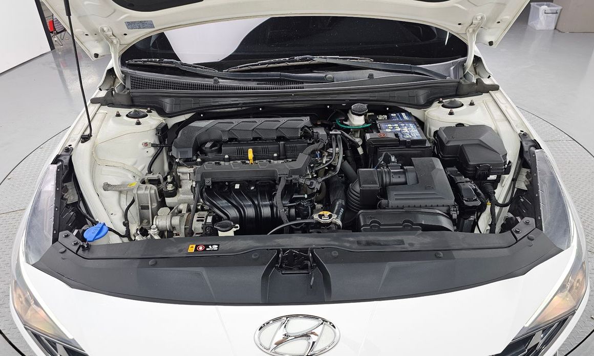 Hyundai AVANTE 2021