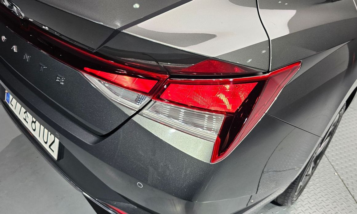 Hyundai AVANTE 2021