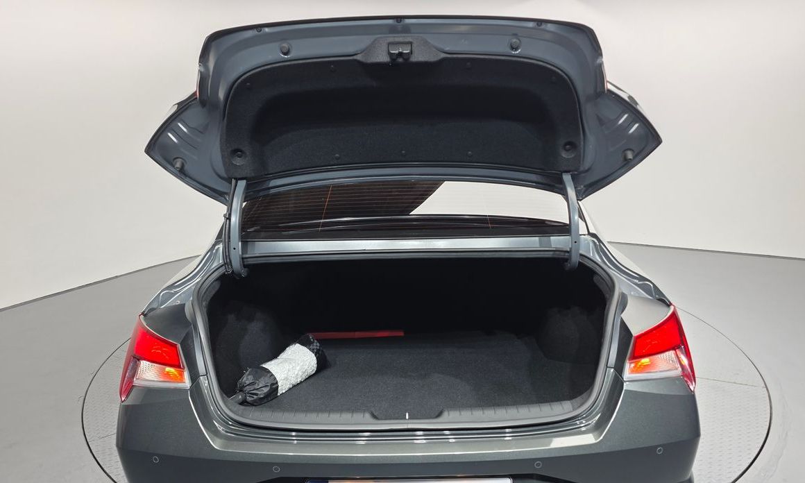 Hyundai AVANTE 2021