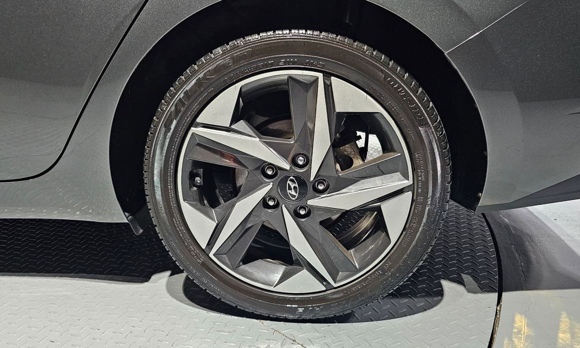 Hyundai AVANTE 2021
