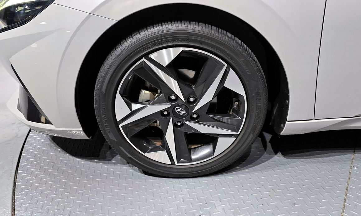 Hyundai AVANTE 2021