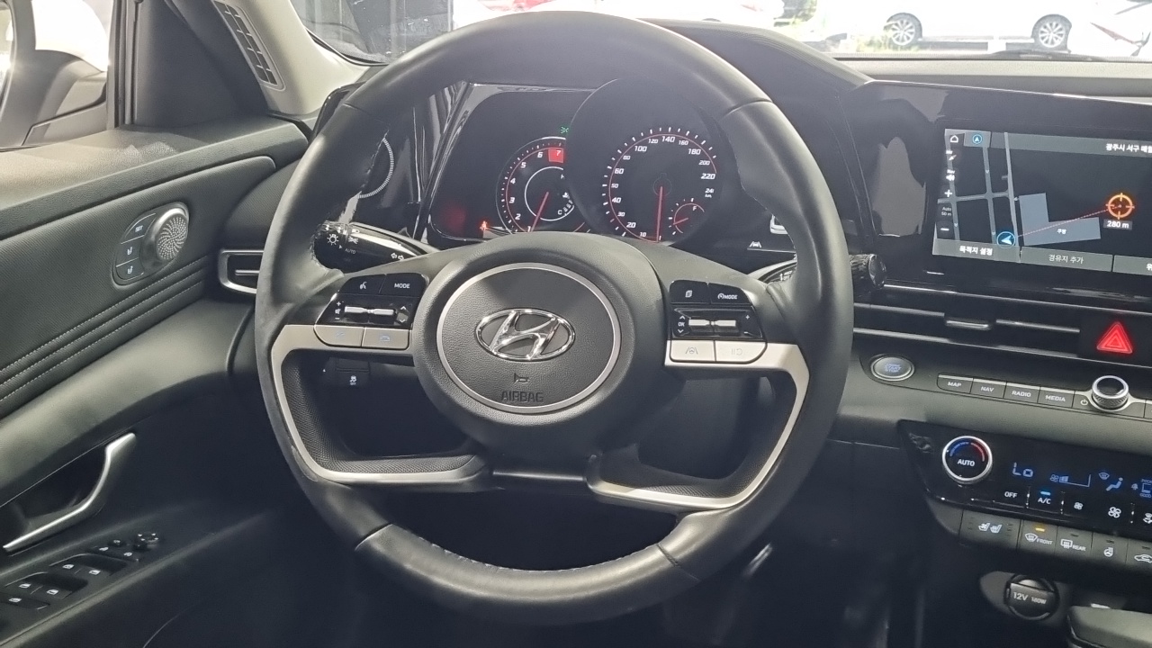 Hyundai AVANTE 2023