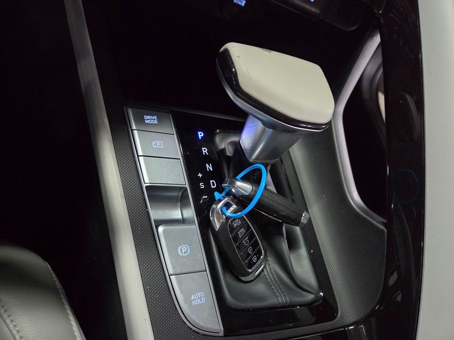Hyundai AVANTE 2021