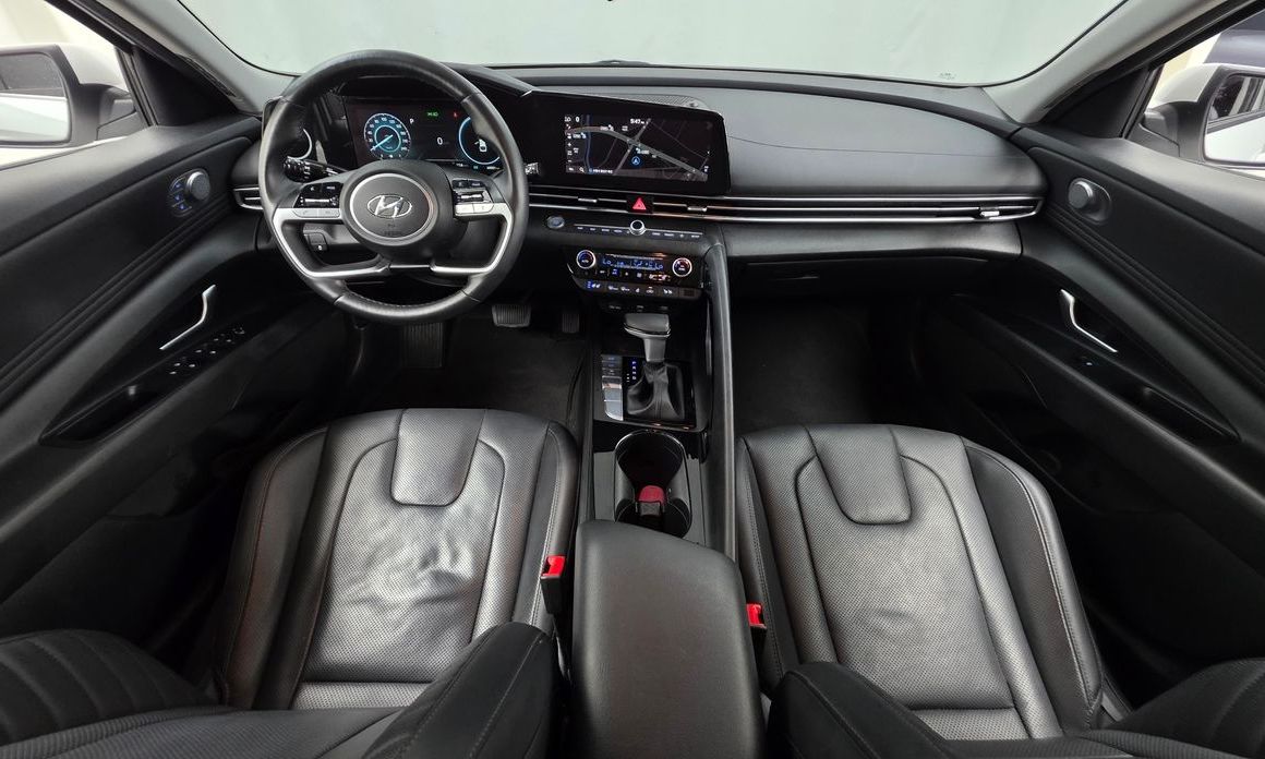 Hyundai AVANTE 2021