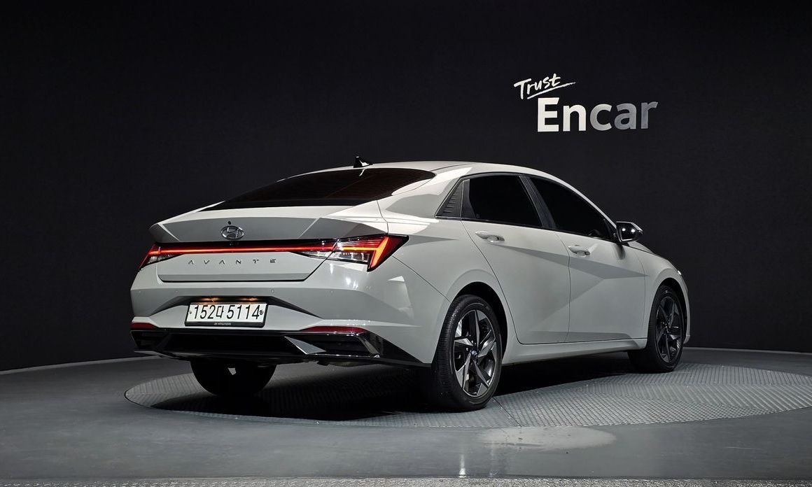 Hyundai AVANTE 2021