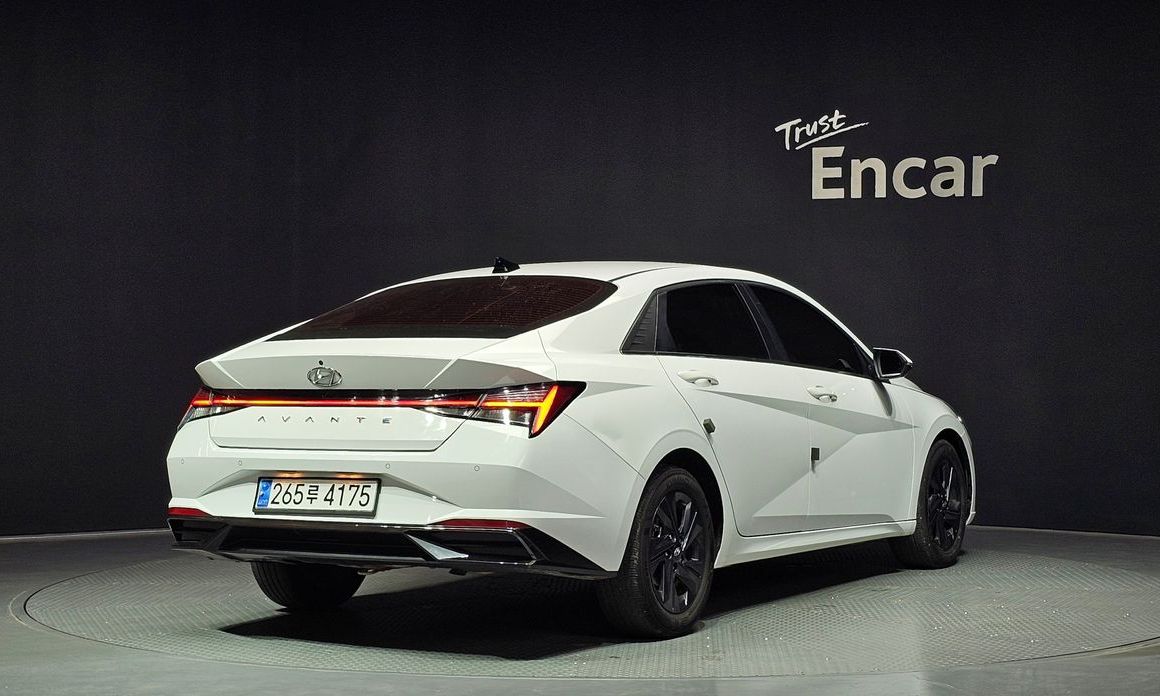 Hyundai AVANTE 2021