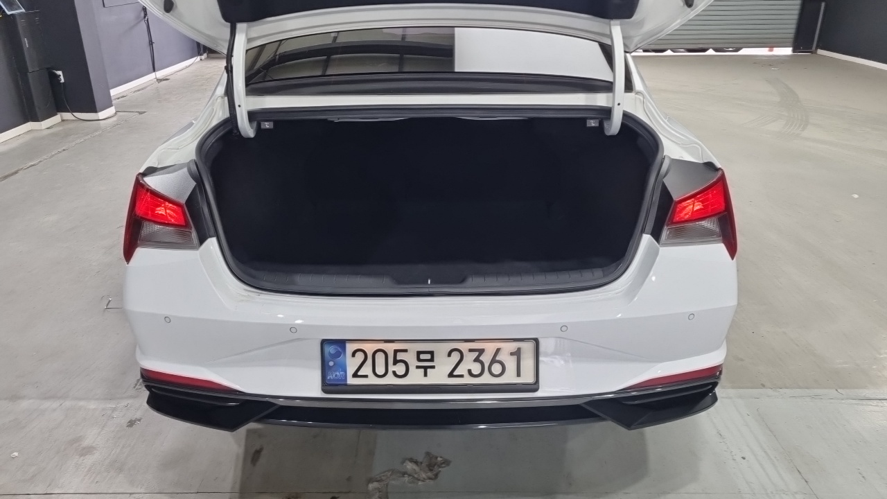 Hyundai AVANTE 2023