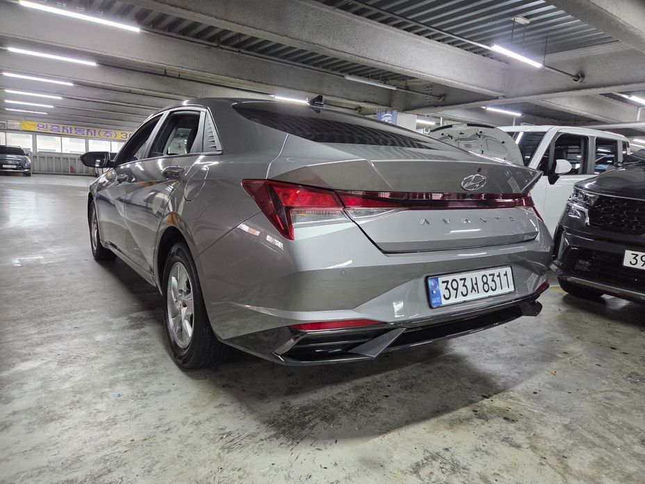 Hyundai AVANTE 2021