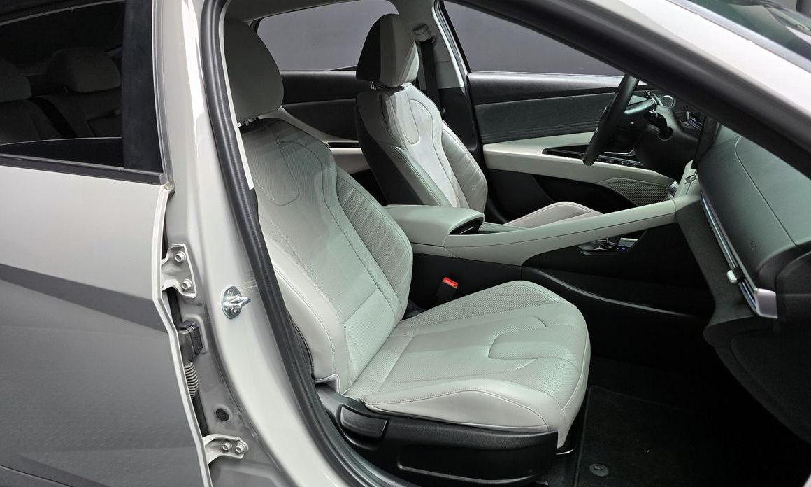 Hyundai AVANTE 2021