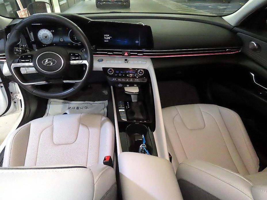 Hyundai AVANTE 2021