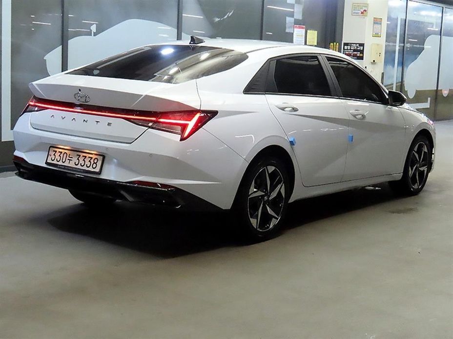 Hyundai AVANTE 2021