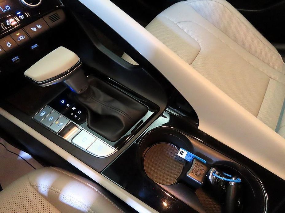 Hyundai AVANTE 2021