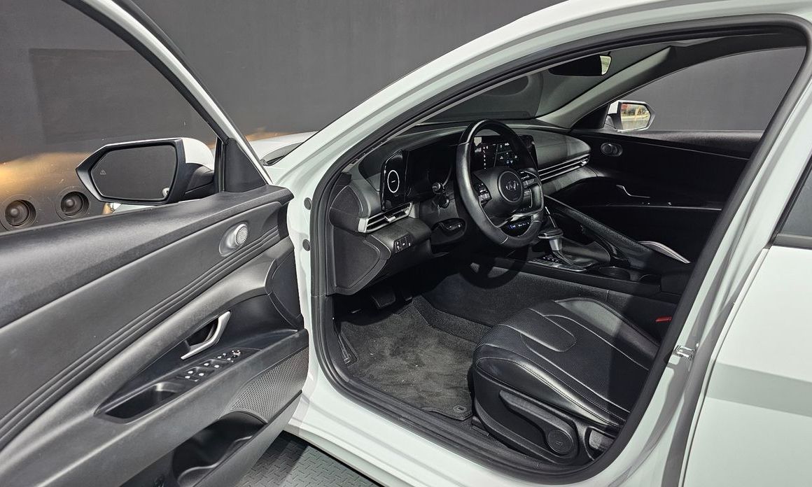 Hyundai AVANTE 2022