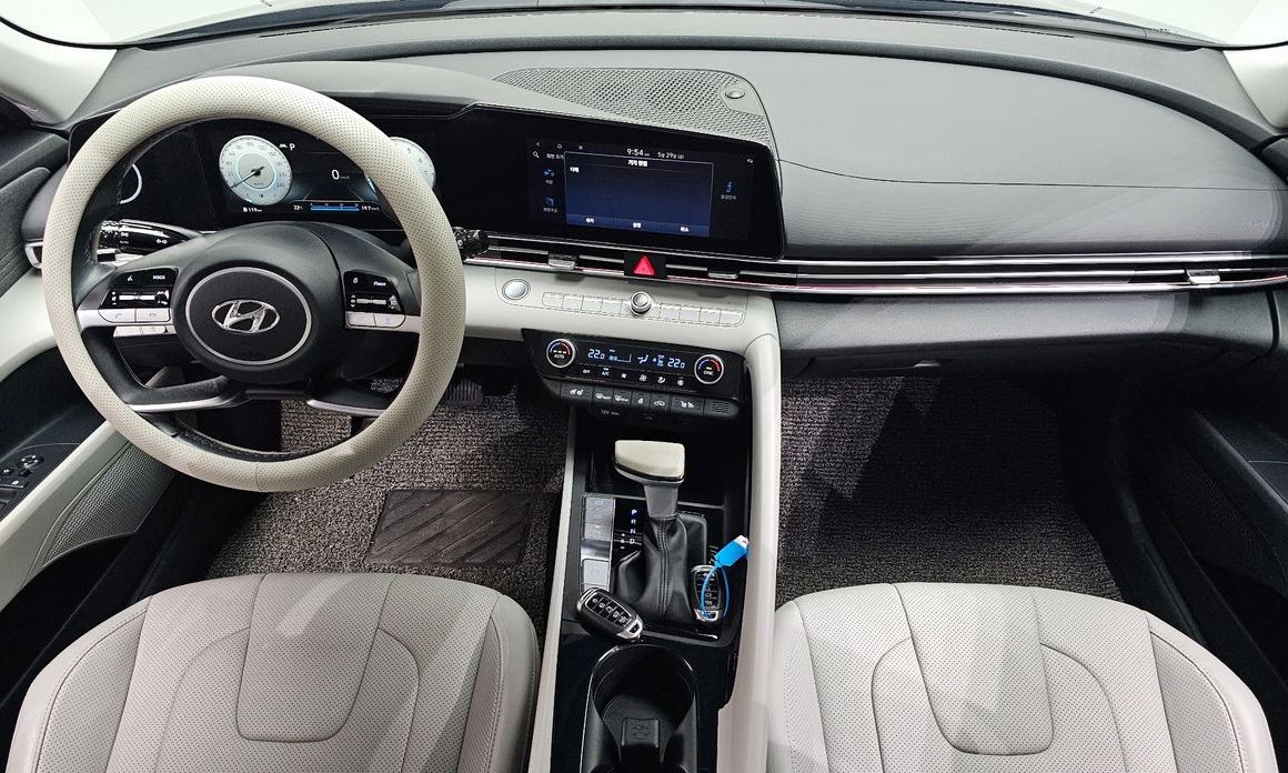 Hyundai AVANTE 2022