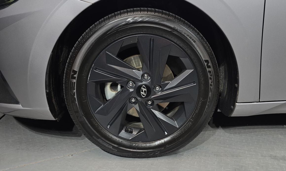 Hyundai AVANTE 2022