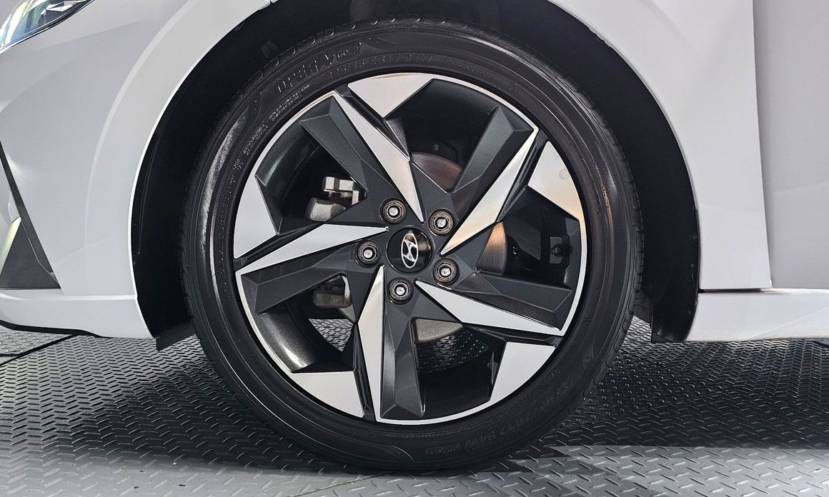 Hyundai AVANTE 2021