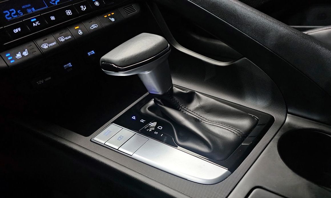 Hyundai AVANTE 2021