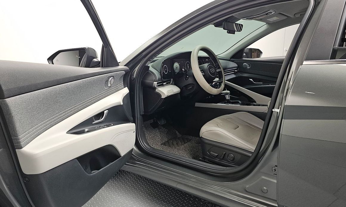 Hyundai AVANTE 2022