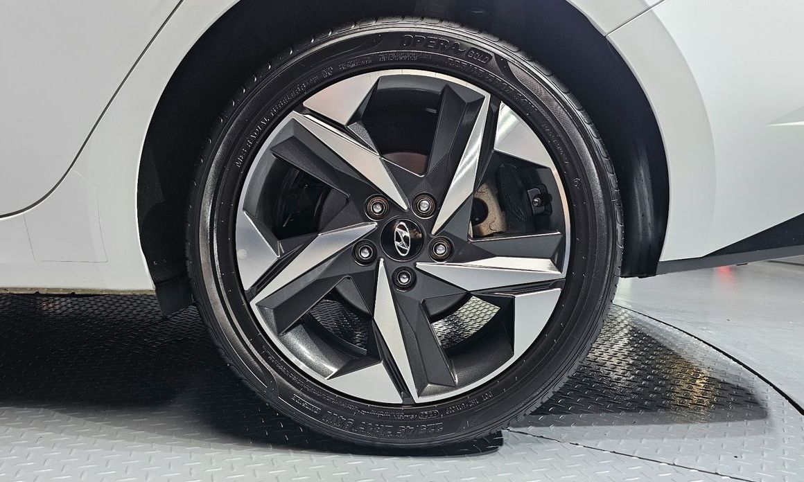 Hyundai AVANTE 2021