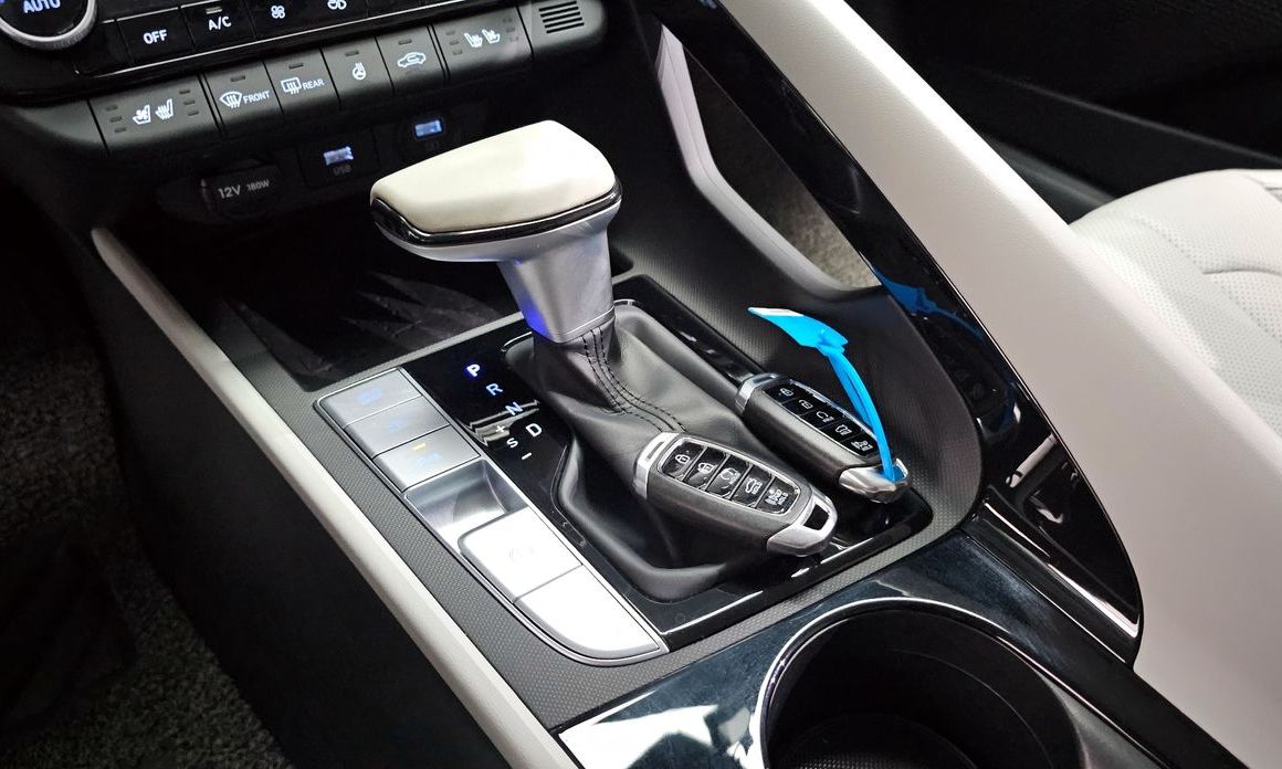 Hyundai AVANTE 2022