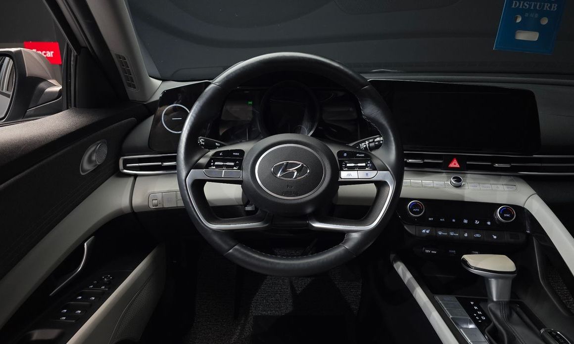 Hyundai AVANTE 2022