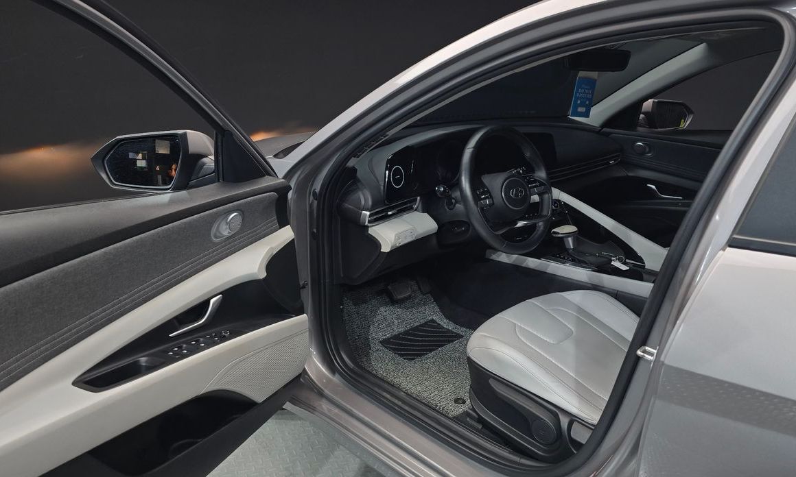 Hyundai AVANTE 2022