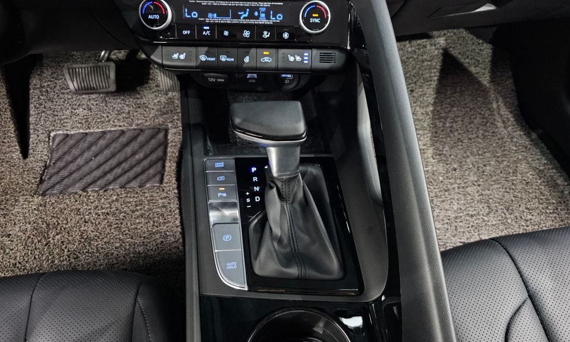 Hyundai AVANTE 2021